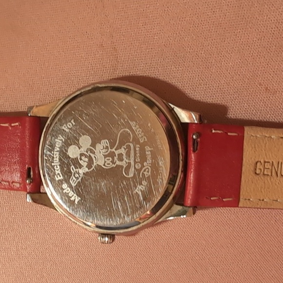 Mickey Mouse Club watch - Picture 2 of 6